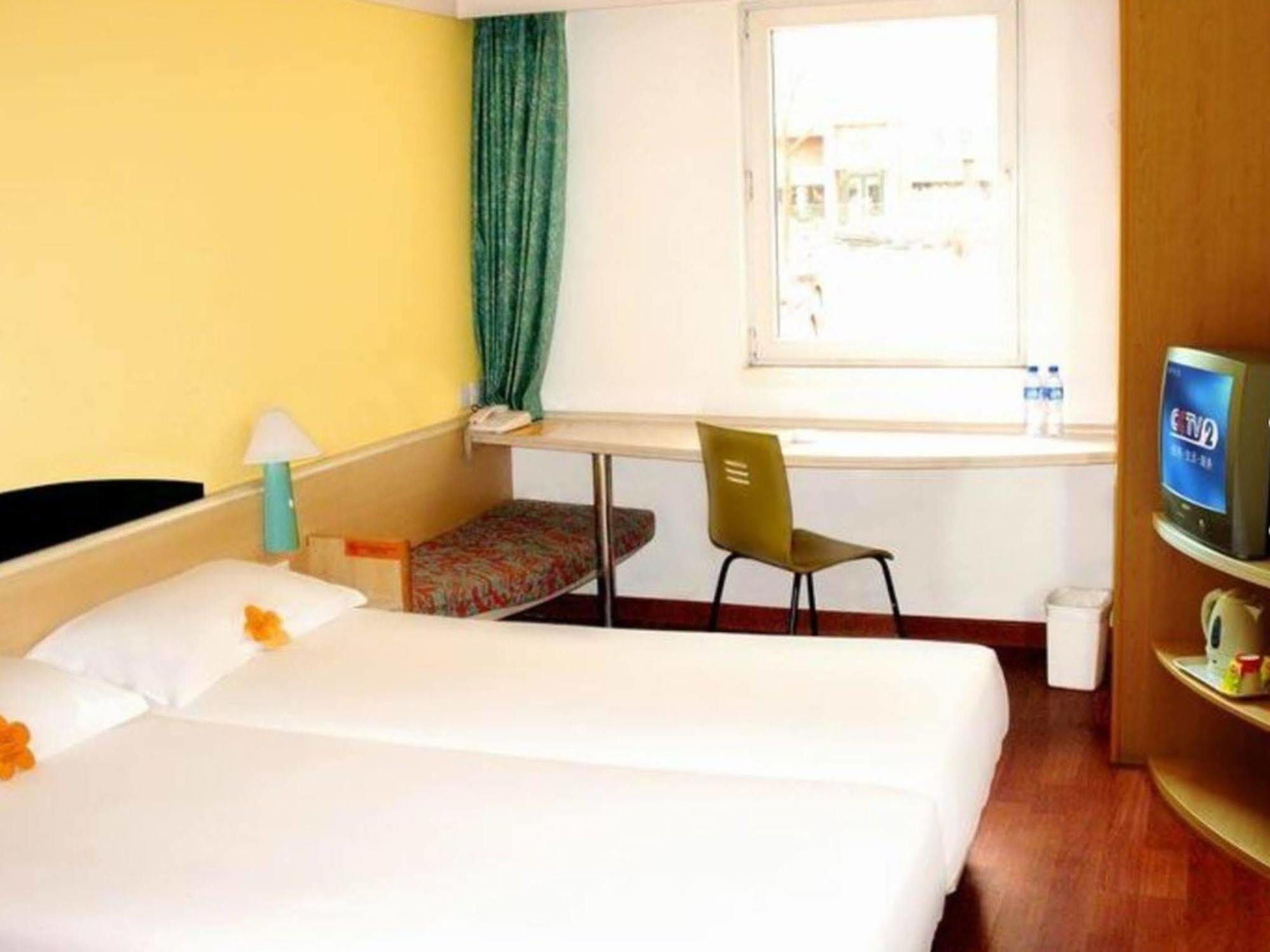 Отель Ibis Tianjin Teda Экстерьер фото